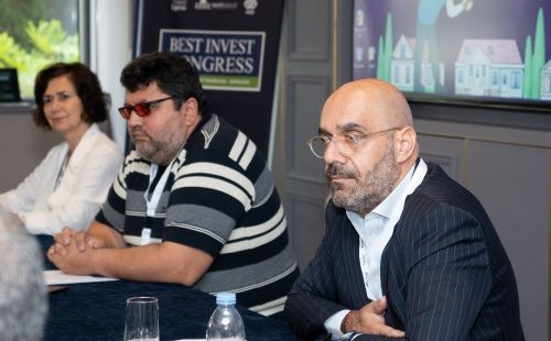 Руководитель Подминистерства исследований, инноваций и цифровой политики Филиппос Хаджизахариас (справа). Фото: "Успешный бизнес"