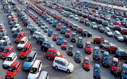 Стабильно растет интерес к автомобилям