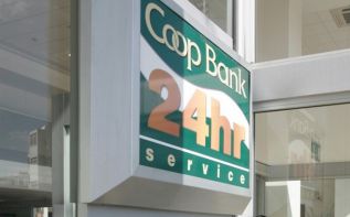 45 работников Coop Bank досрочно станут пенсионерами