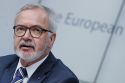 Хойер: «Безработица высока, несмотря на прогресс экономики»