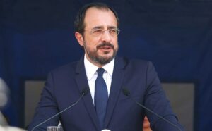 За что критикуют президента Кипра?