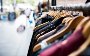 В магазинах тратят на 24% больше