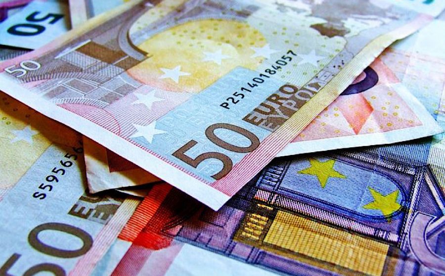Депозиты сокращаются, а кредиты выросли на 62,5 млн.евро