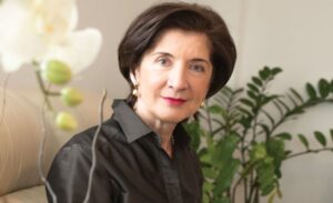 Оксана Томова:   «Я стараюсь помогать малому бизнесу»