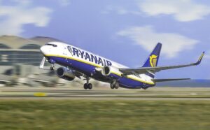 Ryanair поднимает цены