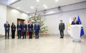 Перестановки в Правительстве Кипра