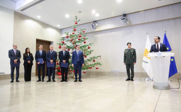 Перестановки в Правительстве Кипра