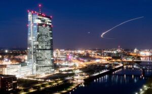 Кипру лучше оставаться в QE