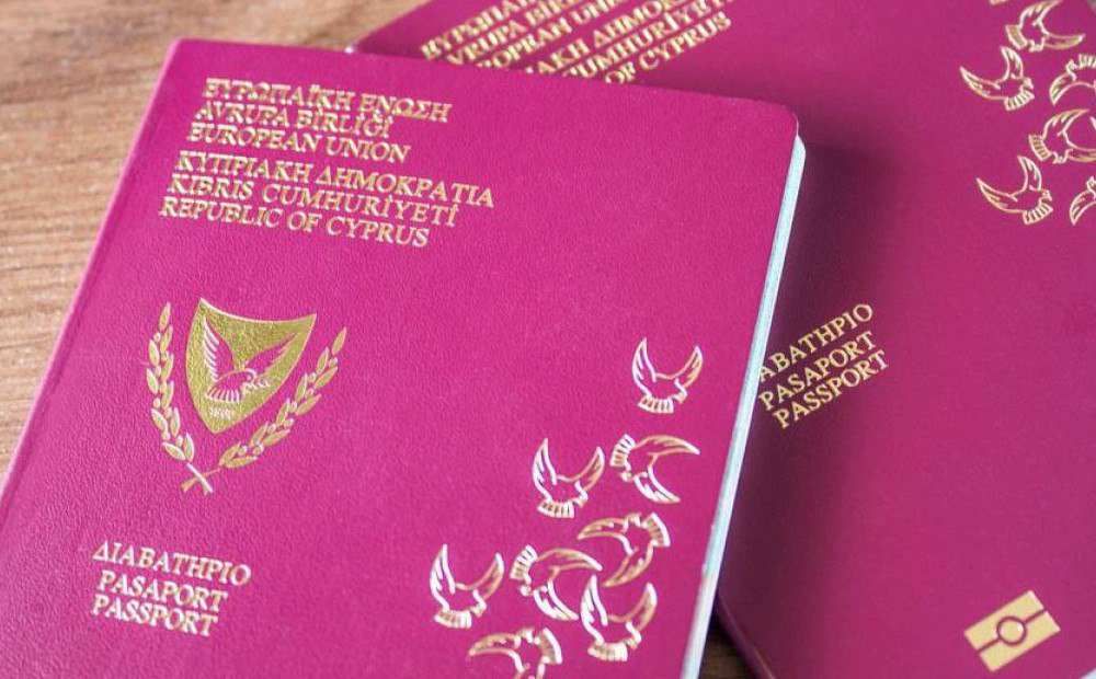 Гражданство для специалистов: 15 человек получили, 130 в очереди